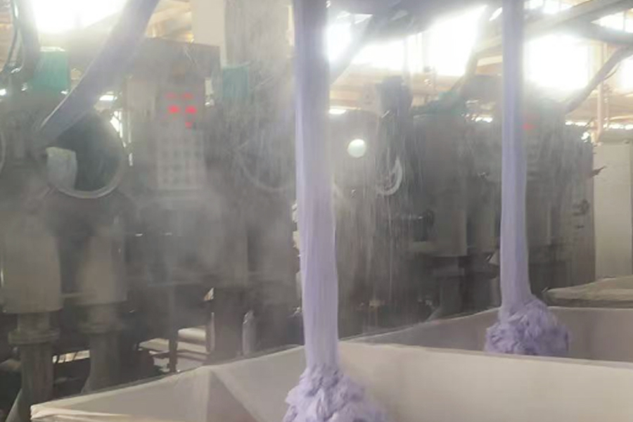 Boyama fabrikası üretimi-silindirden çıkan yarı mamul