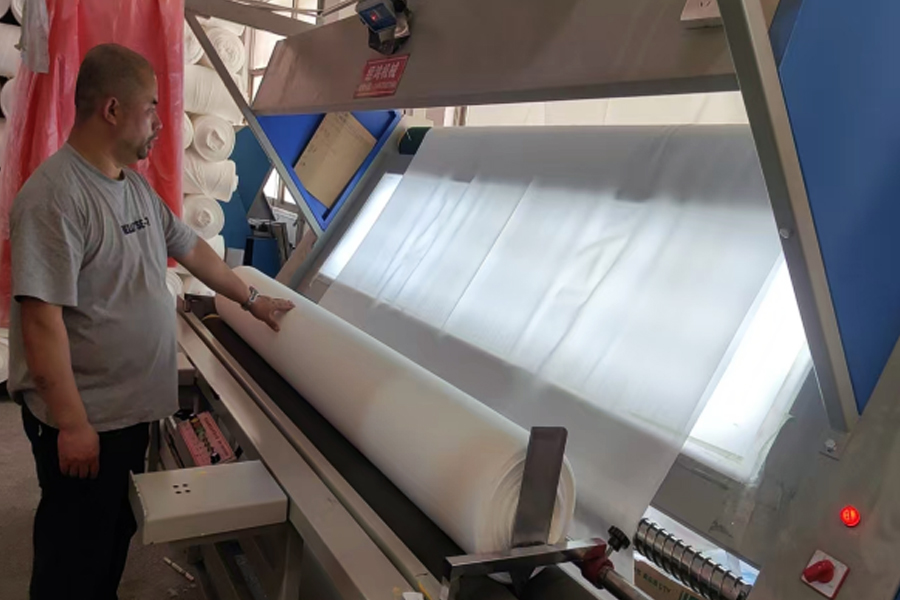 Boyama fabrikası üretim-bitmiş ürün muayene alanı